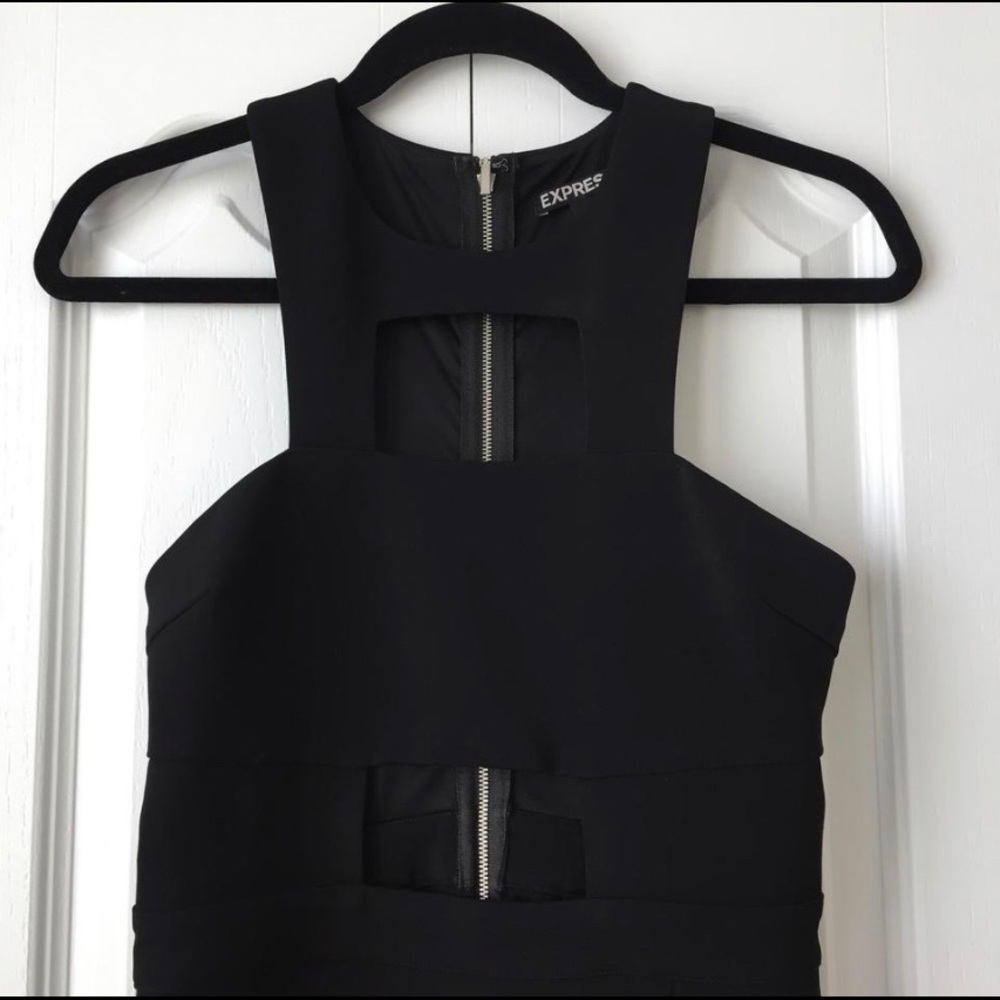 Front Cutout Maxi Dress with Side Slit - Picture 4 of 4